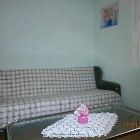 Lolita شقة *